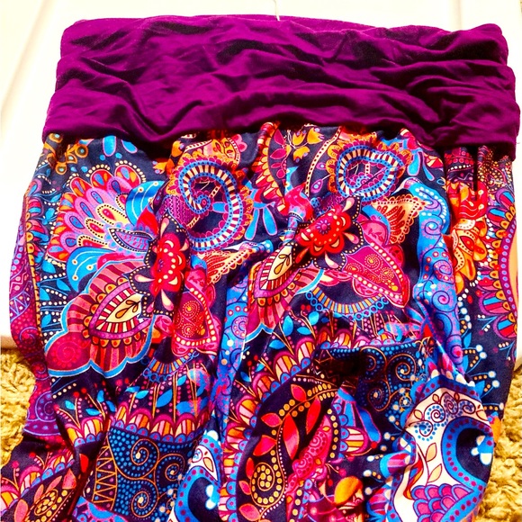 LOTUS BOSS SHINE: Women’s medium high rise bell bottom leggings - Picture 3 of 3